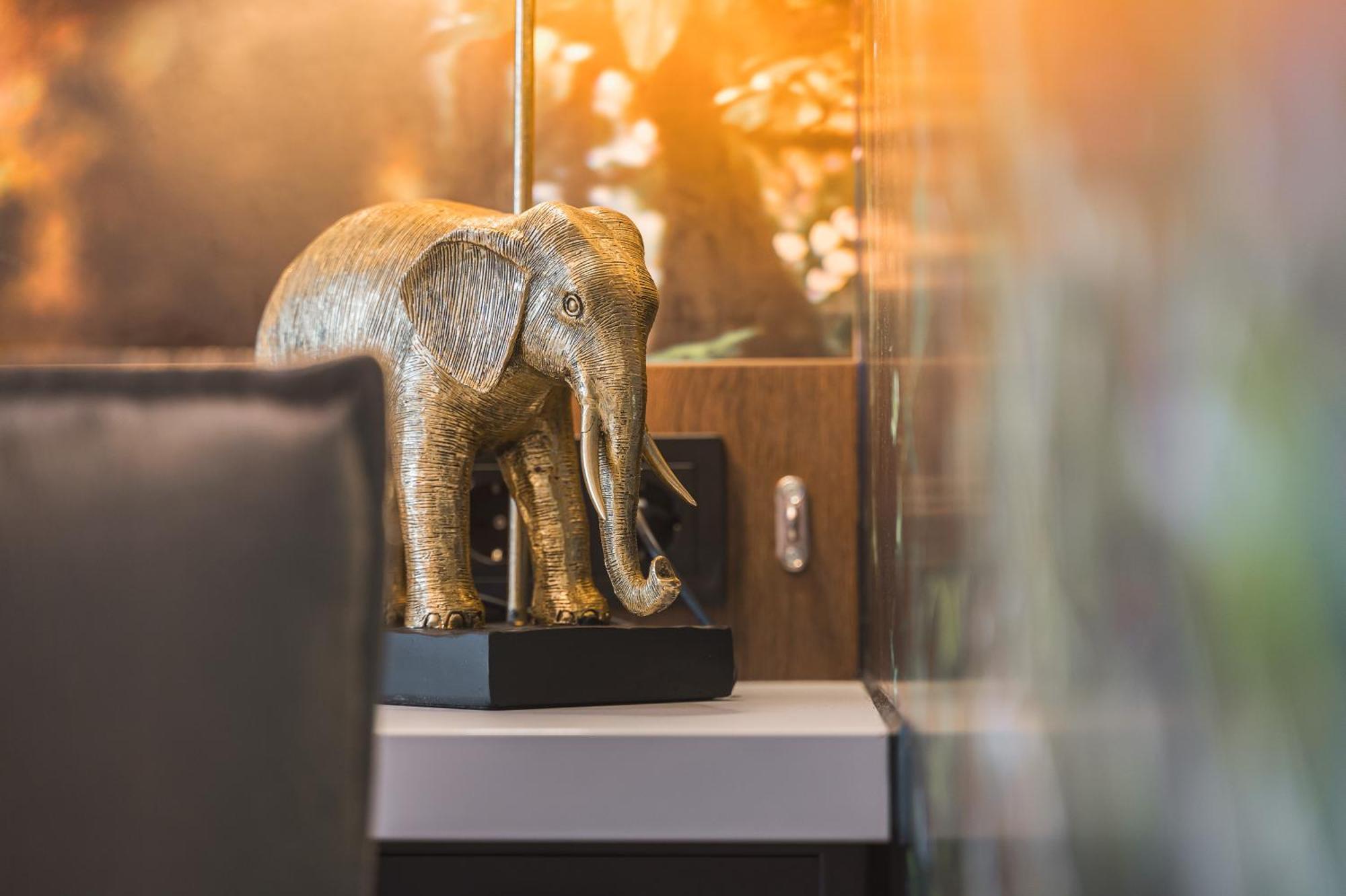 Jungle No5 Boutique Hotel - Stuttgart City-Center エクステリア 写真