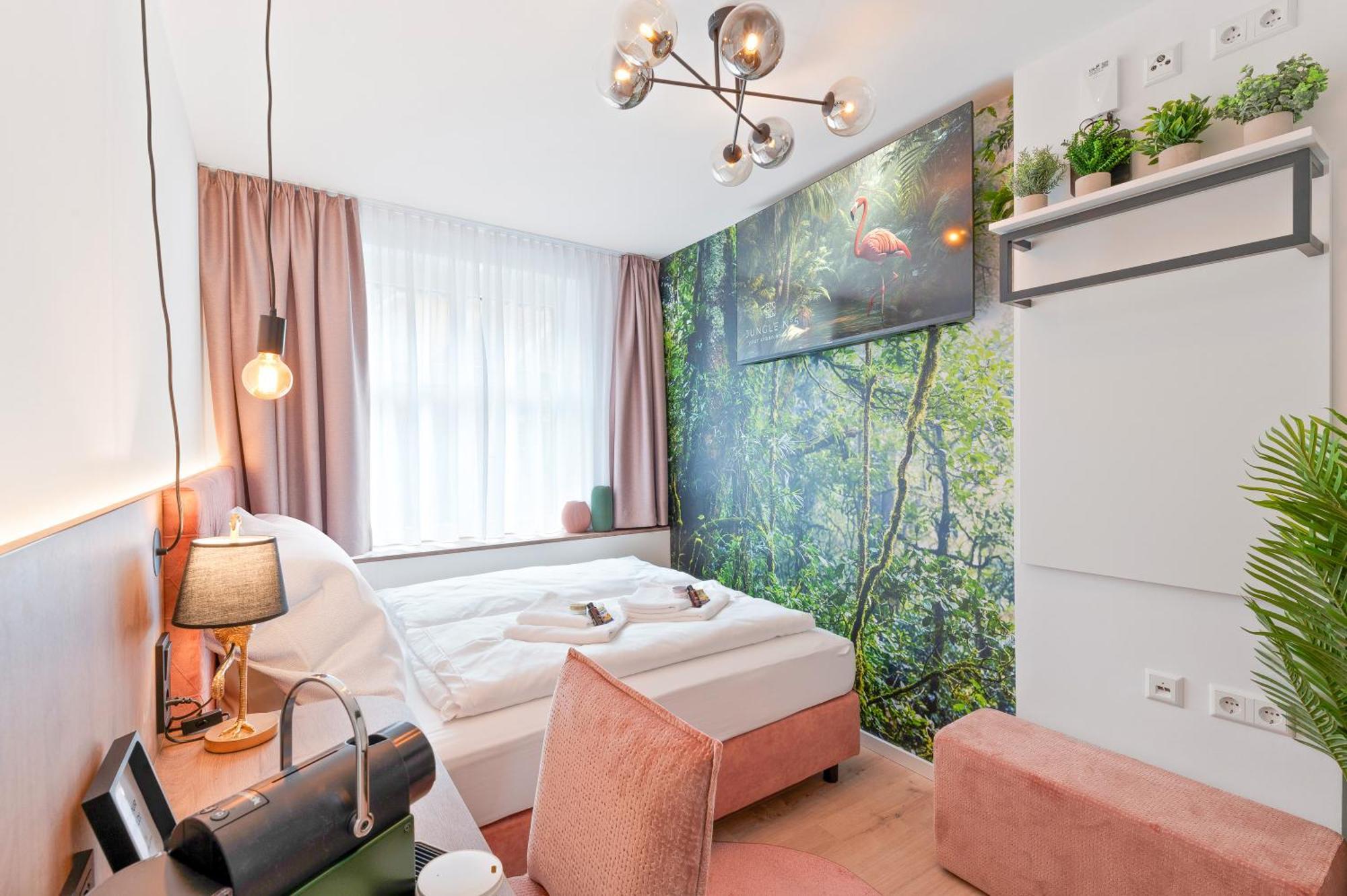 Jungle No5 Boutique Hotel - Stuttgart City-Center エクステリア 写真